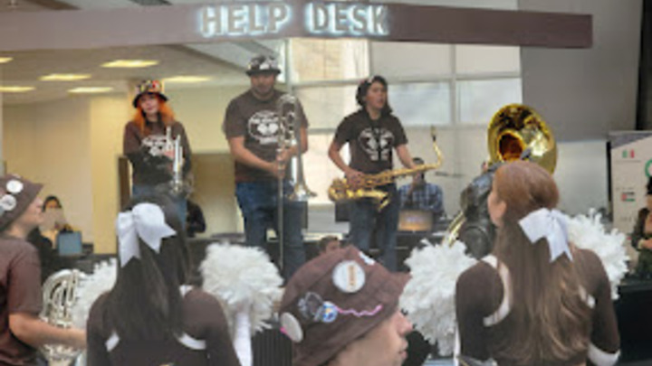 Band at help desk