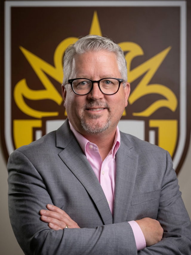 Photo of Eric Zematis 